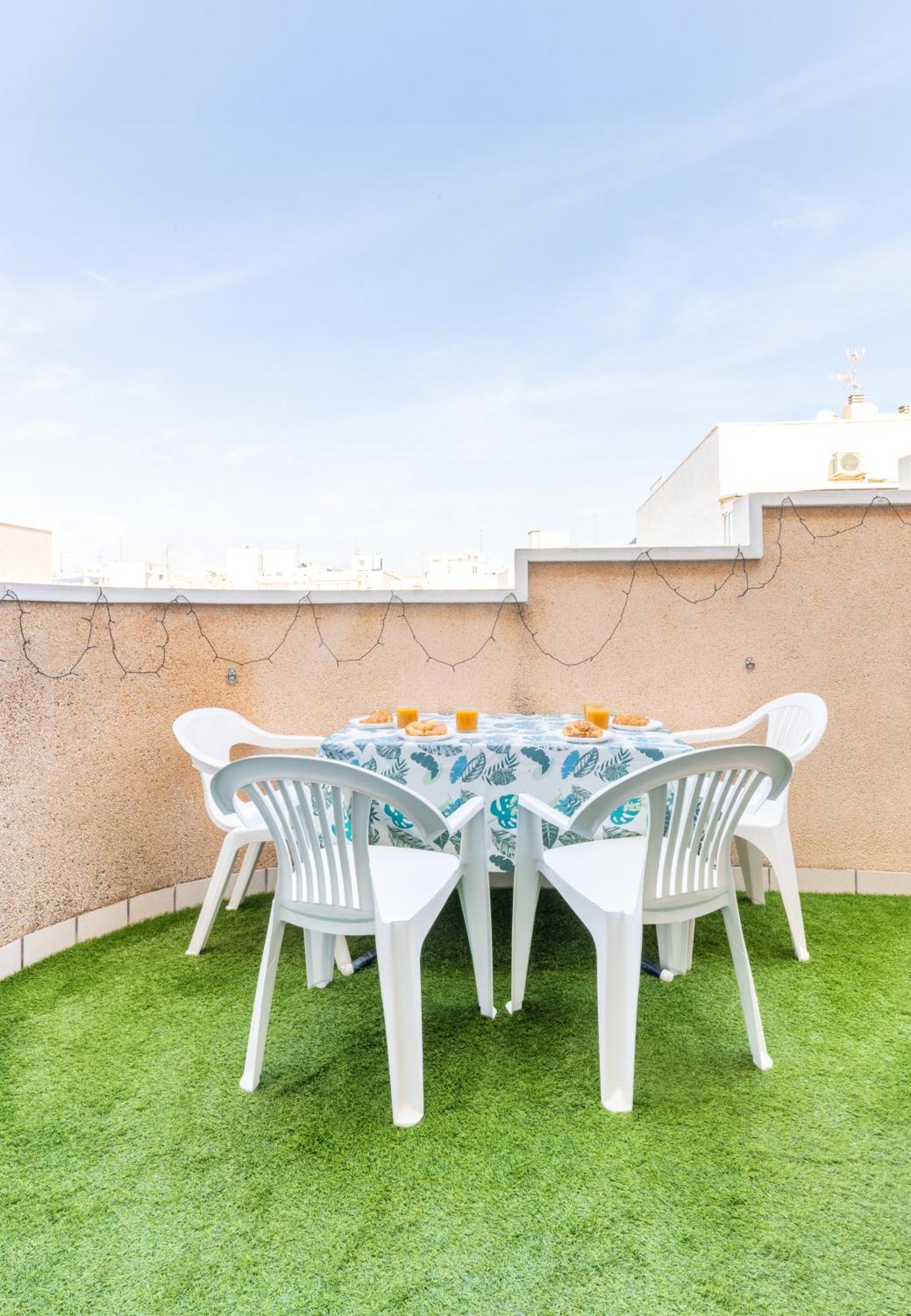 Rodas Apartment Torrevieja Exterior photo