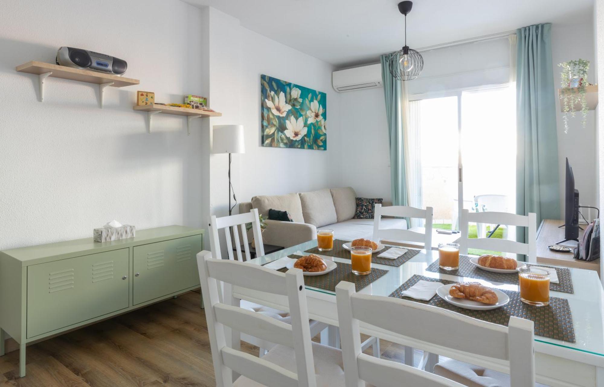 Rodas Apartment Torrevieja Exterior photo